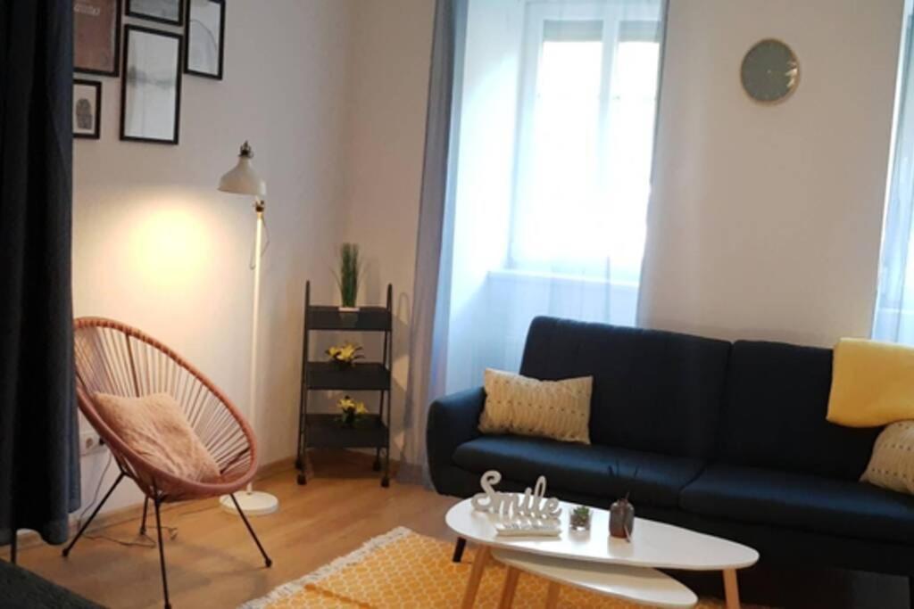 A Charming Little Flat Just Above Szechenyi Square Apartment เปตช์ ภายนอก รูปภาพ